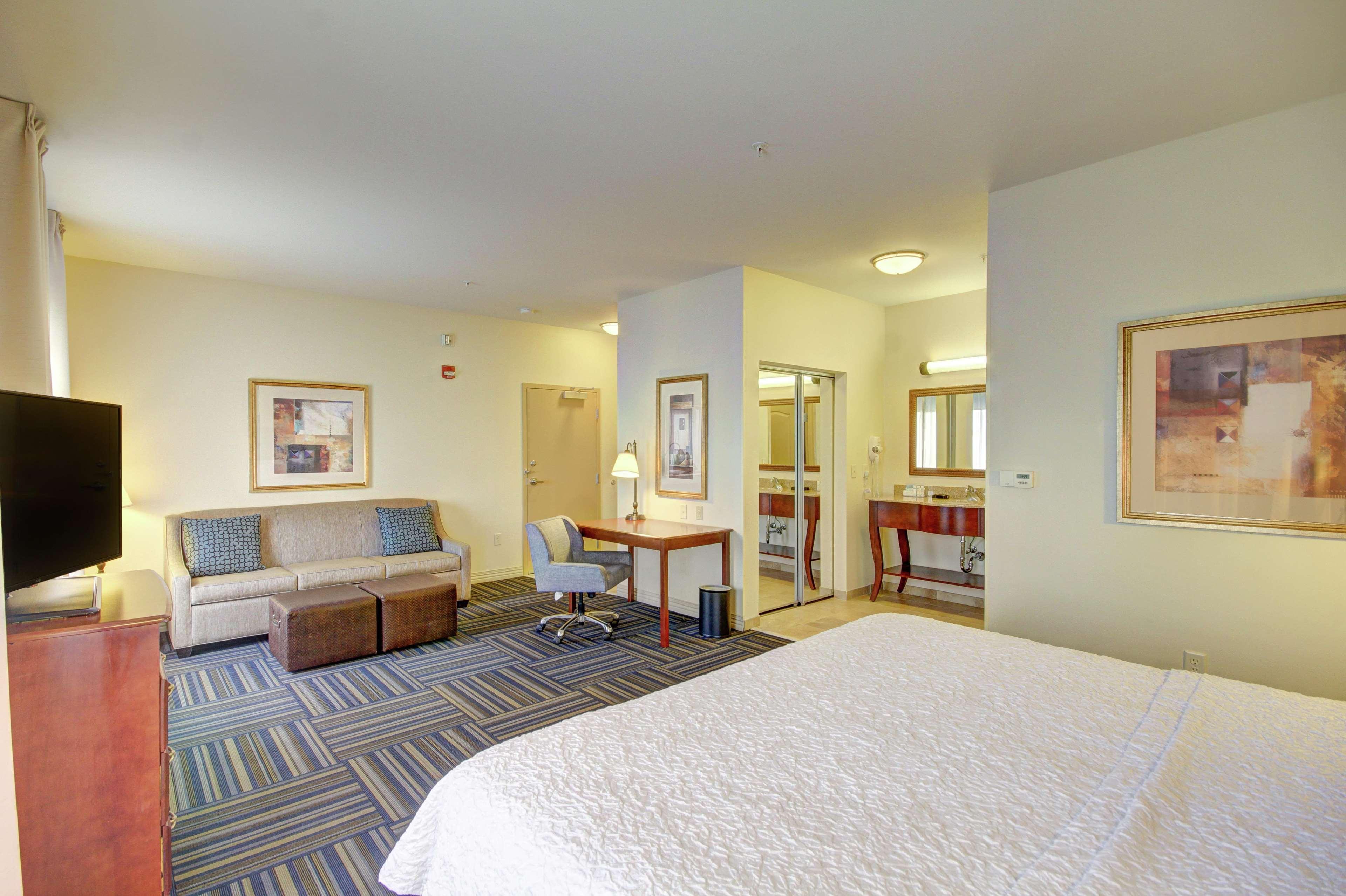 Hampton And Hotel 3*