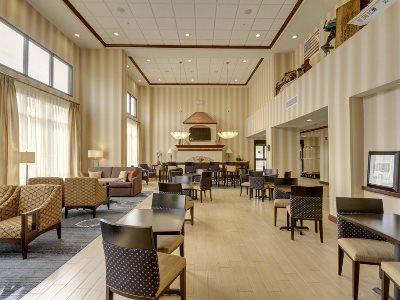 Hotel Hampton And 3*